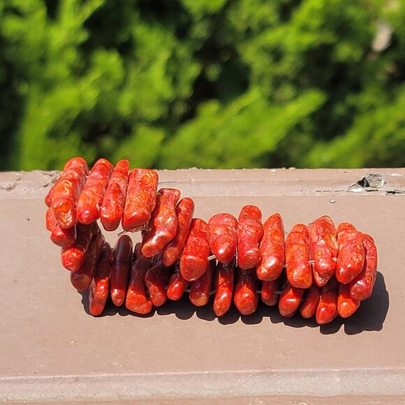 Vtg Red Coral Stretch Bracelet - Picture 4 of 5